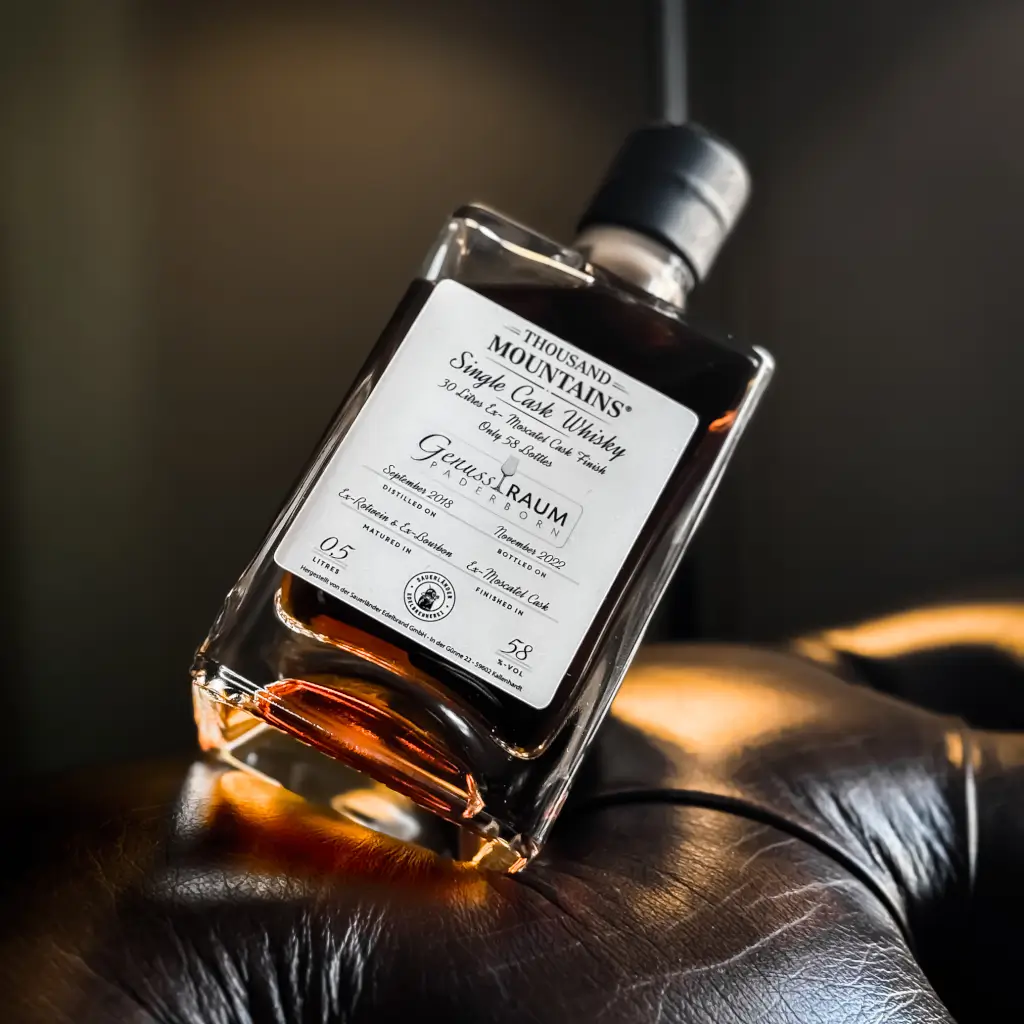 Thousand Mountains (2018/2022) Ex-Rotwein & Ex-Burbon in Ex-Moscatel Finish - Genussraum Paderborn